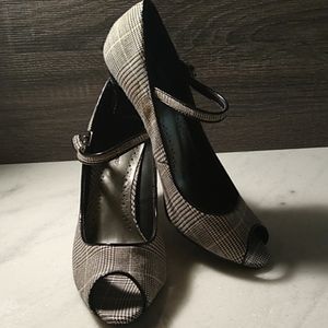 Black Houndtooth Heels